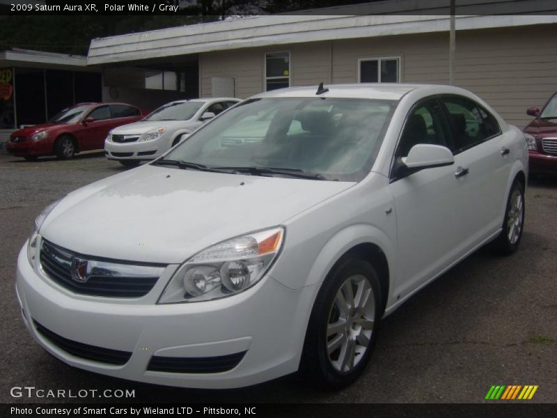Polar White / Gray 2009 Saturn Aura XR