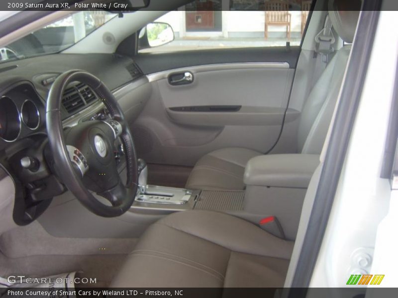 Polar White / Gray 2009 Saturn Aura XR