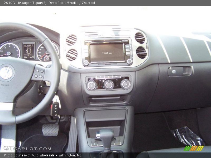 Deep Black Metallic / Charcoal 2010 Volkswagen Tiguan S