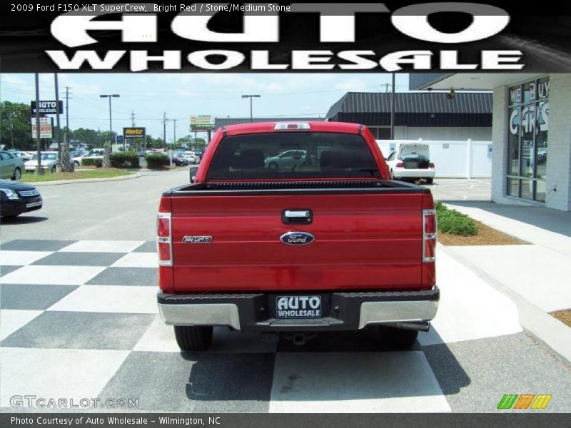 Bright Red / Stone/Medium Stone 2009 Ford F150 XLT SuperCrew