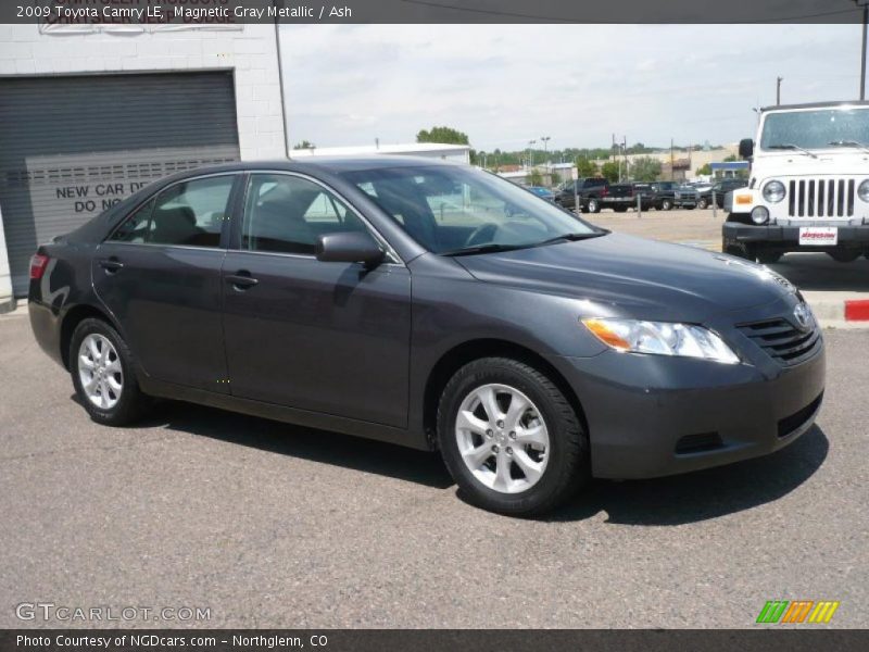 Magnetic Gray Metallic / Ash 2009 Toyota Camry LE