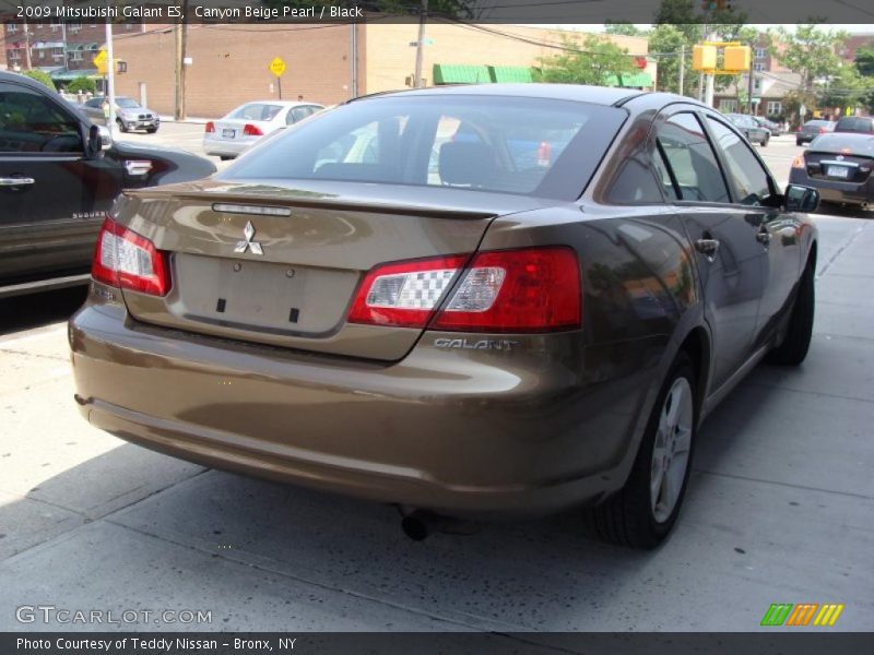 Canyon Beige Pearl / Black 2009 Mitsubishi Galant ES