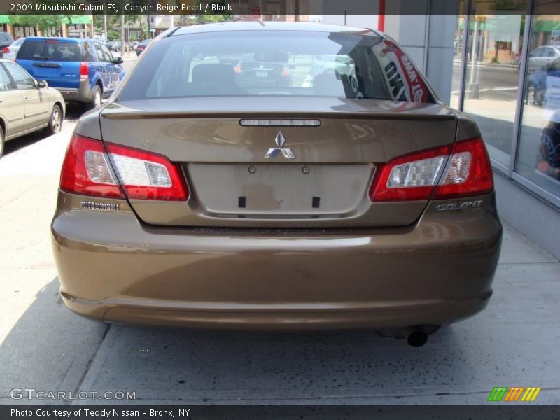 Canyon Beige Pearl / Black 2009 Mitsubishi Galant ES