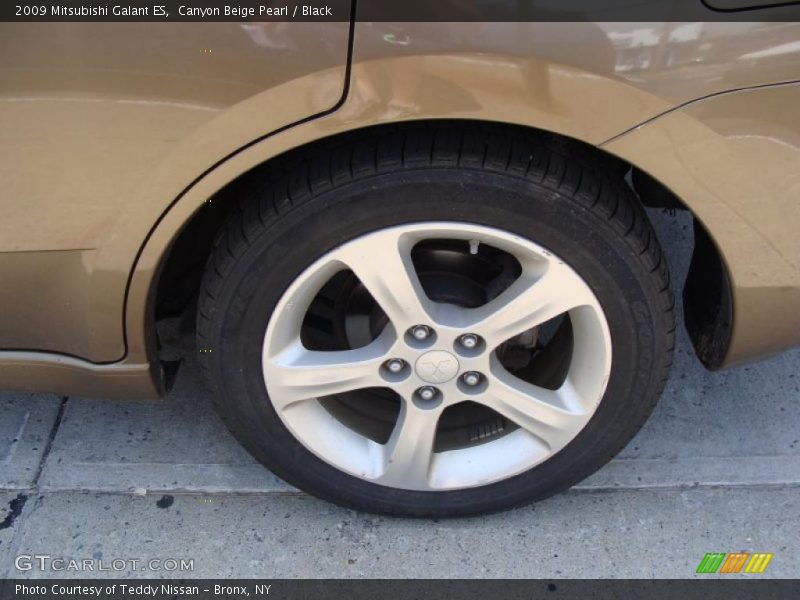 Canyon Beige Pearl / Black 2009 Mitsubishi Galant ES