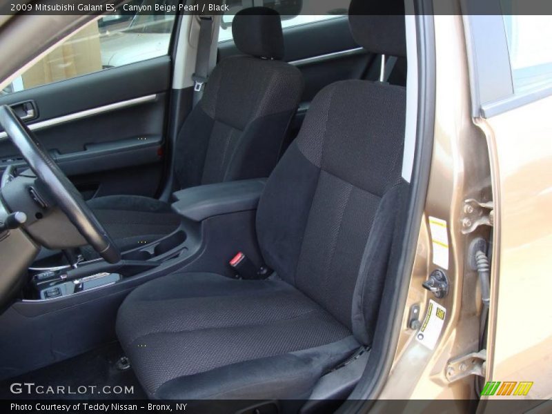Canyon Beige Pearl / Black 2009 Mitsubishi Galant ES