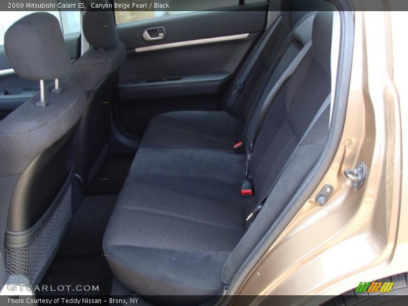 Canyon Beige Pearl / Black 2009 Mitsubishi Galant ES