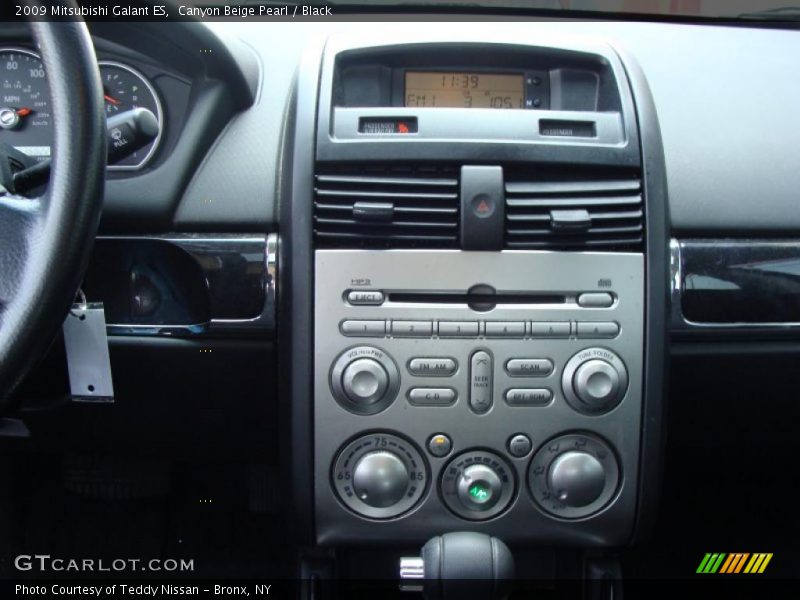 Canyon Beige Pearl / Black 2009 Mitsubishi Galant ES