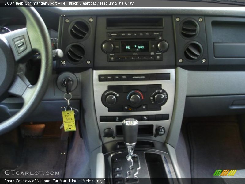 Black Clearcoat / Medium Slate Gray 2007 Jeep Commander Sport 4x4