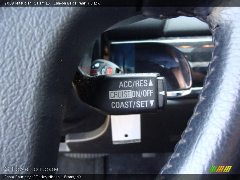 Canyon Beige Pearl / Black 2009 Mitsubishi Galant ES