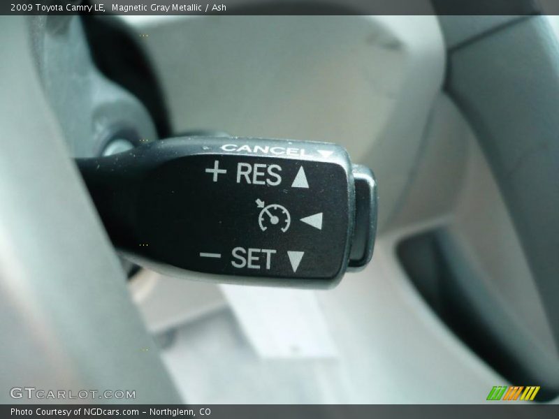Magnetic Gray Metallic / Ash 2009 Toyota Camry LE
