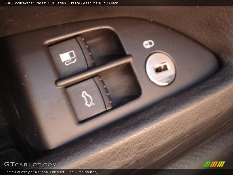 Fresco Green Metallic / Black 2003 Volkswagen Passat GLX Sedan