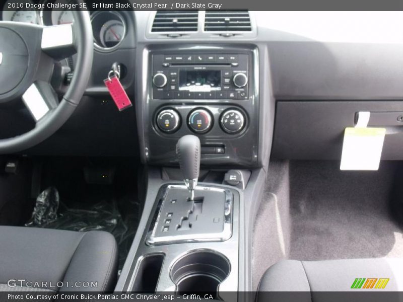 Brilliant Black Crystal Pearl / Dark Slate Gray 2010 Dodge Challenger SE
