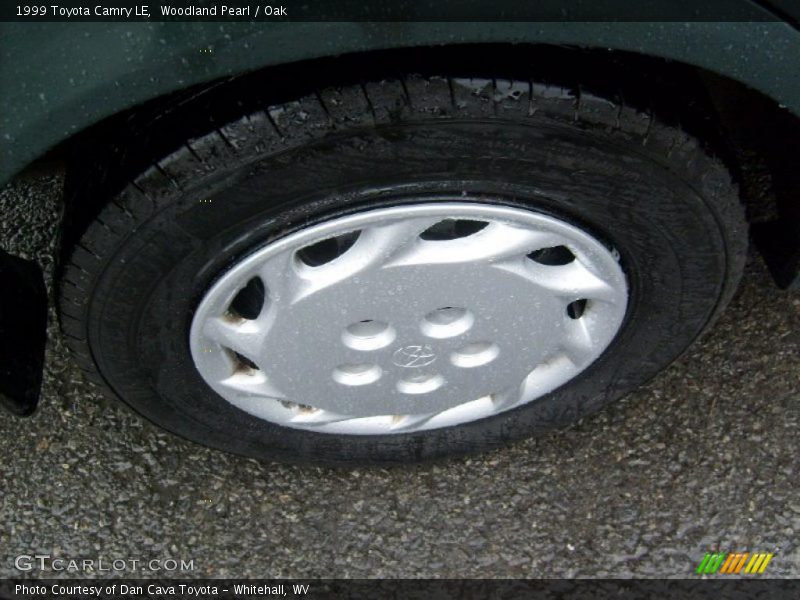 Woodland Pearl / Oak 1999 Toyota Camry LE
