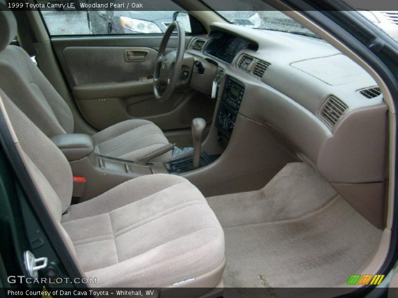Woodland Pearl / Oak 1999 Toyota Camry LE
