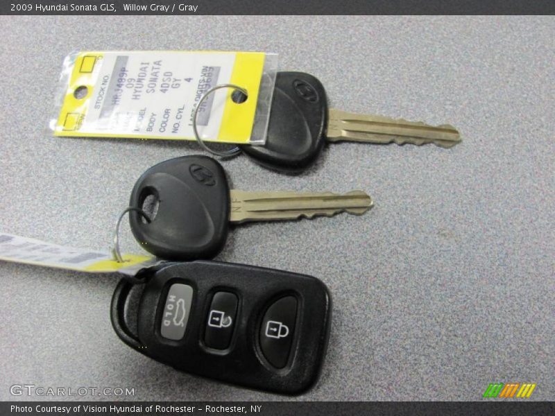Willow Gray / Gray 2009 Hyundai Sonata GLS