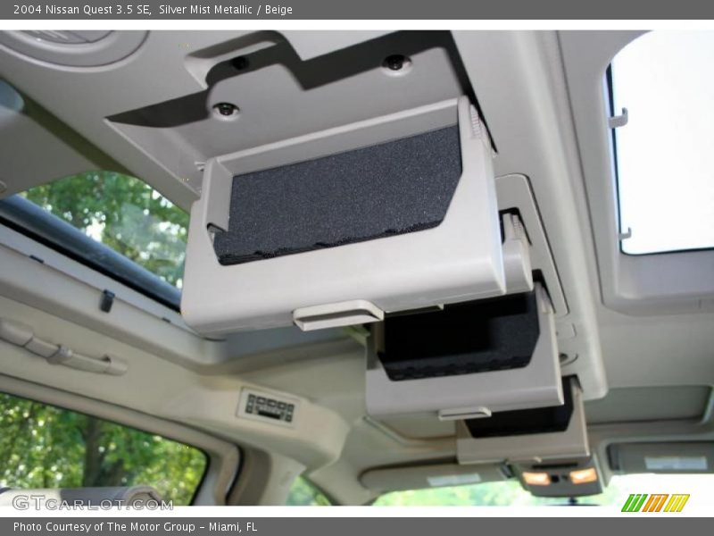 Silver Mist Metallic / Beige 2004 Nissan Quest 3.5 SE