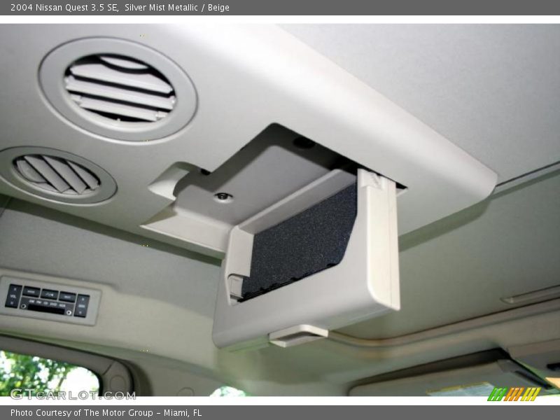 Silver Mist Metallic / Beige 2004 Nissan Quest 3.5 SE
