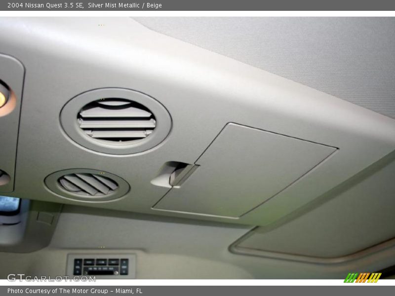 Silver Mist Metallic / Beige 2004 Nissan Quest 3.5 SE