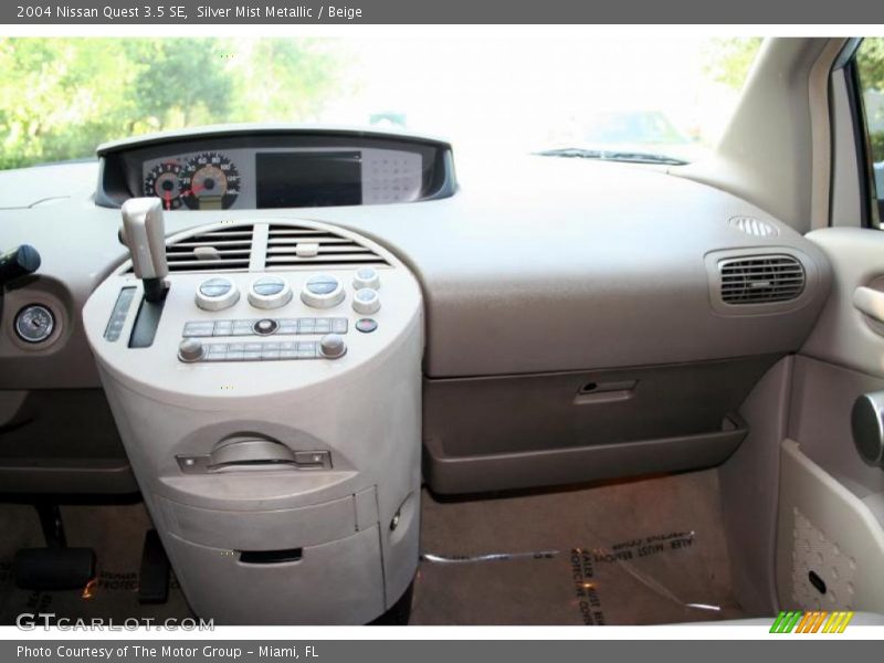 Silver Mist Metallic / Beige 2004 Nissan Quest 3.5 SE