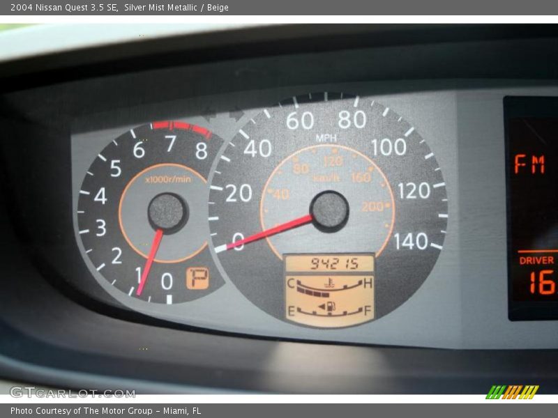 Silver Mist Metallic / Beige 2004 Nissan Quest 3.5 SE