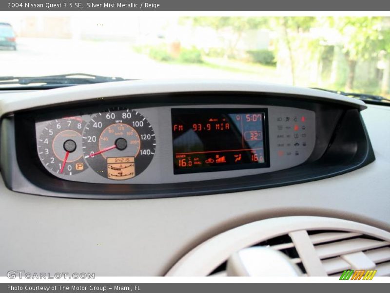 Silver Mist Metallic / Beige 2004 Nissan Quest 3.5 SE