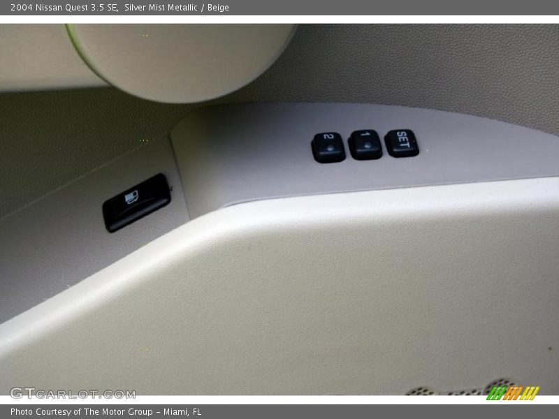 Silver Mist Metallic / Beige 2004 Nissan Quest 3.5 SE