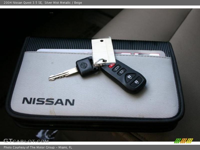 Silver Mist Metallic / Beige 2004 Nissan Quest 3.5 SE