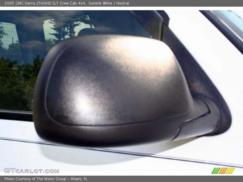 Summit White / Neutral 2005 GMC Sierra 2500HD SLT Crew Cab 4x4
