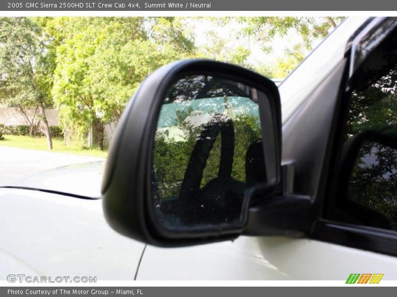 Summit White / Neutral 2005 GMC Sierra 2500HD SLT Crew Cab 4x4
