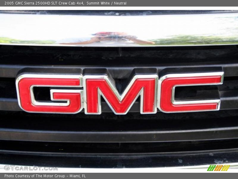 Summit White / Neutral 2005 GMC Sierra 2500HD SLT Crew Cab 4x4