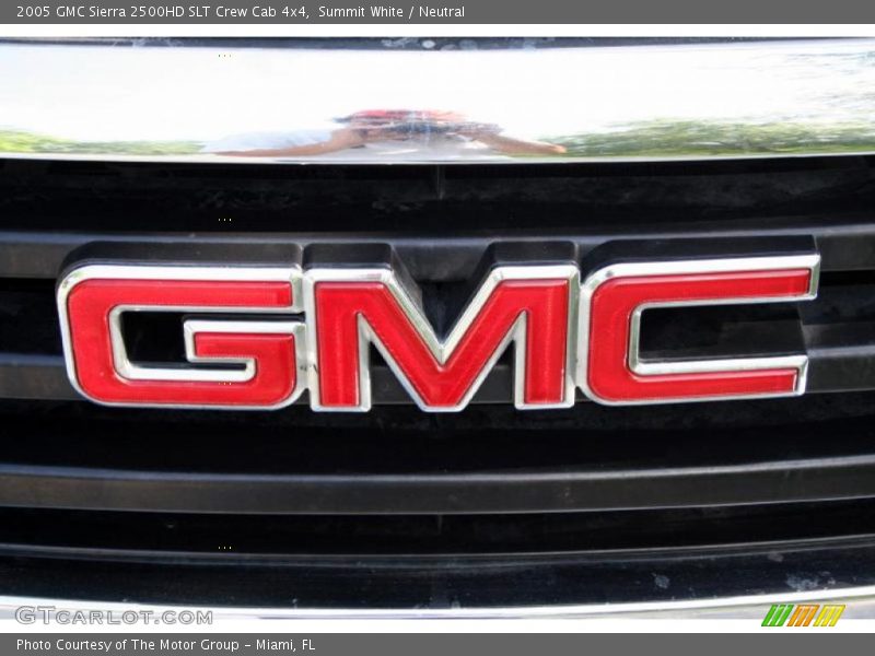 Summit White / Neutral 2005 GMC Sierra 2500HD SLT Crew Cab 4x4