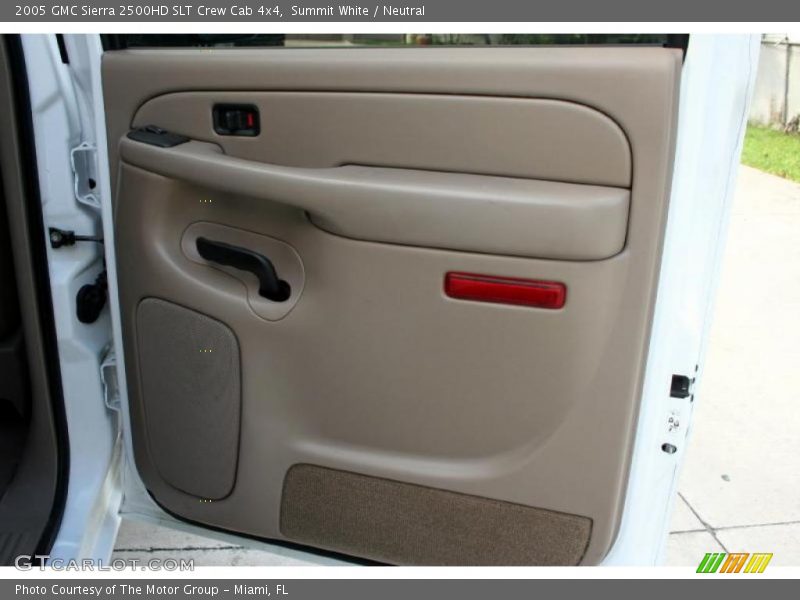 Summit White / Neutral 2005 GMC Sierra 2500HD SLT Crew Cab 4x4