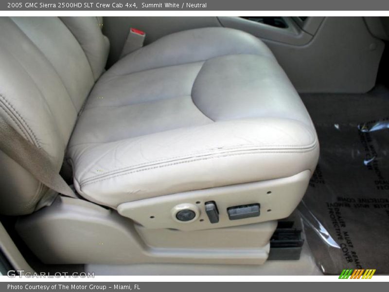 Summit White / Neutral 2005 GMC Sierra 2500HD SLT Crew Cab 4x4