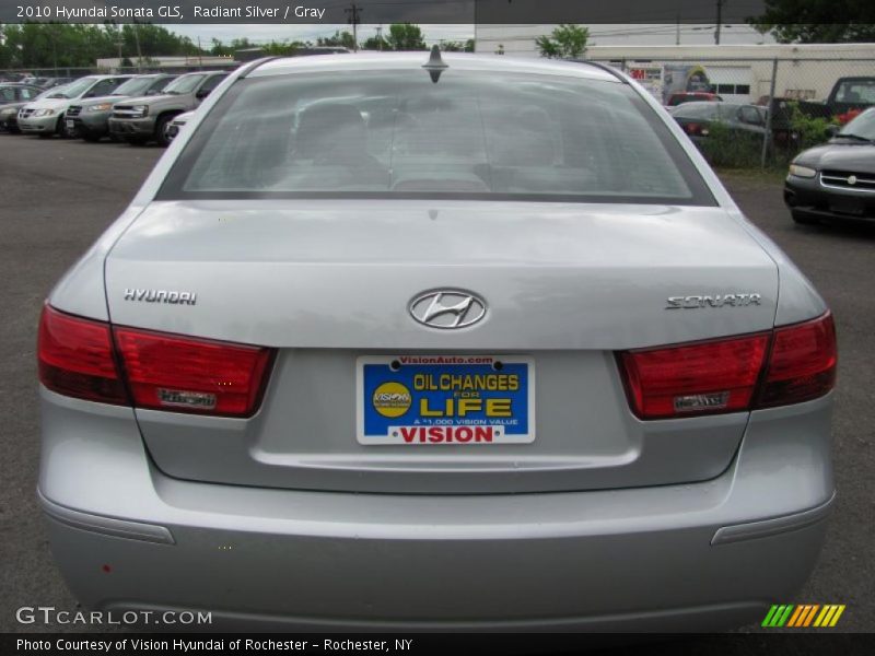 Radiant Silver / Gray 2010 Hyundai Sonata GLS