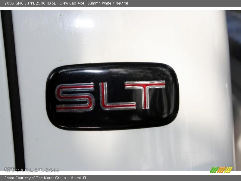 Summit White / Neutral 2005 GMC Sierra 2500HD SLT Crew Cab 4x4