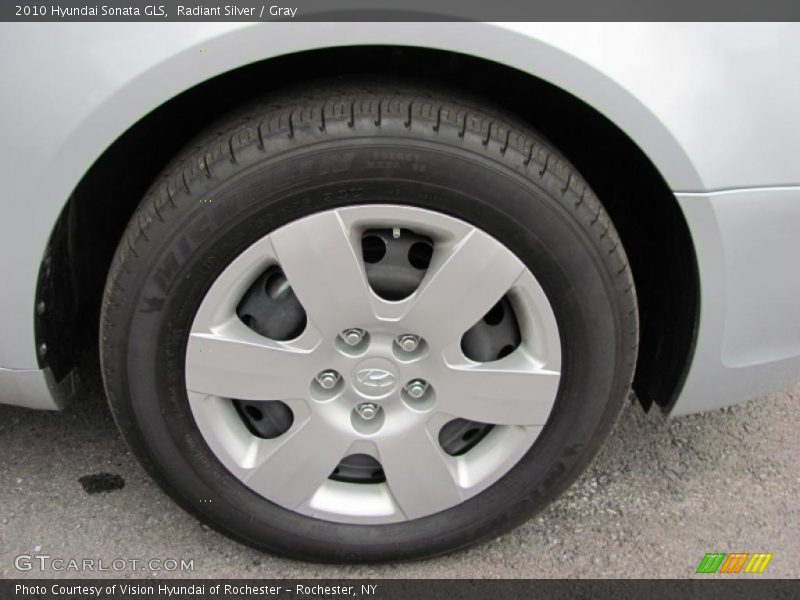 Radiant Silver / Gray 2010 Hyundai Sonata GLS