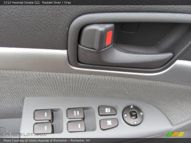 Radiant Silver / Gray 2010 Hyundai Sonata GLS