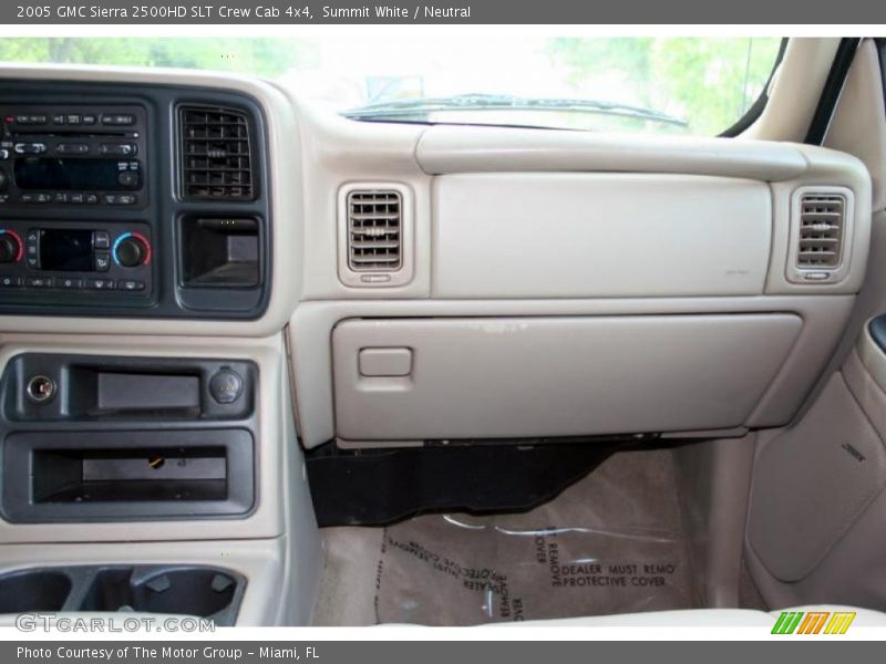 Summit White / Neutral 2005 GMC Sierra 2500HD SLT Crew Cab 4x4