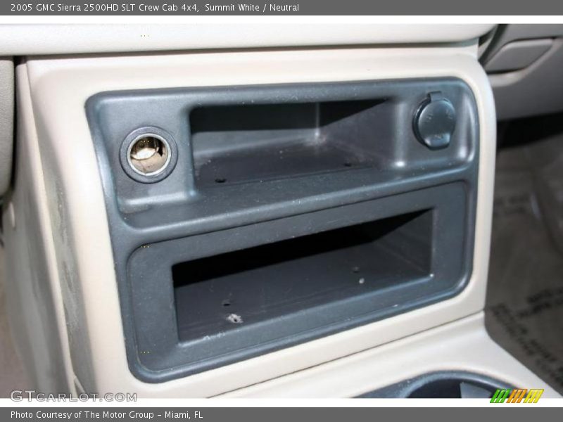 Summit White / Neutral 2005 GMC Sierra 2500HD SLT Crew Cab 4x4