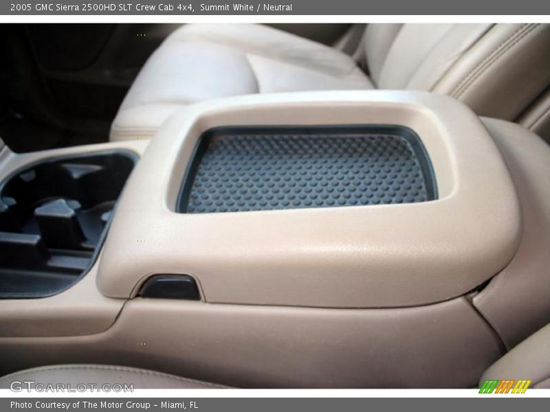 Summit White / Neutral 2005 GMC Sierra 2500HD SLT Crew Cab 4x4