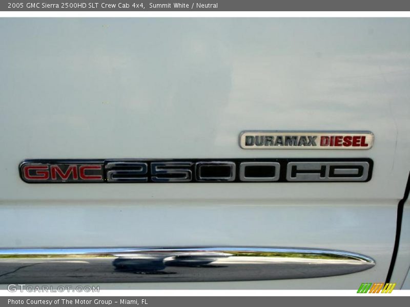 Summit White / Neutral 2005 GMC Sierra 2500HD SLT Crew Cab 4x4