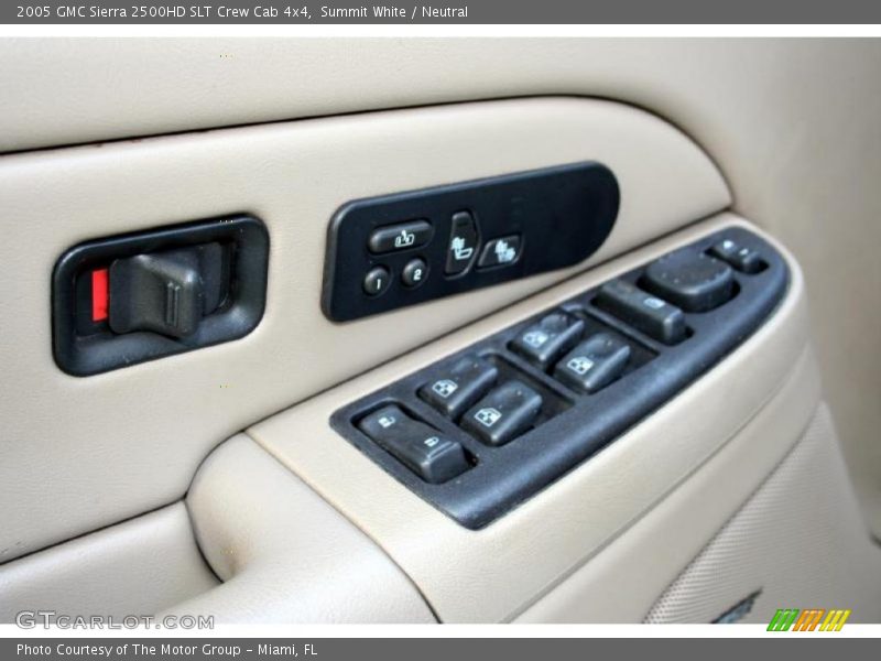 Summit White / Neutral 2005 GMC Sierra 2500HD SLT Crew Cab 4x4