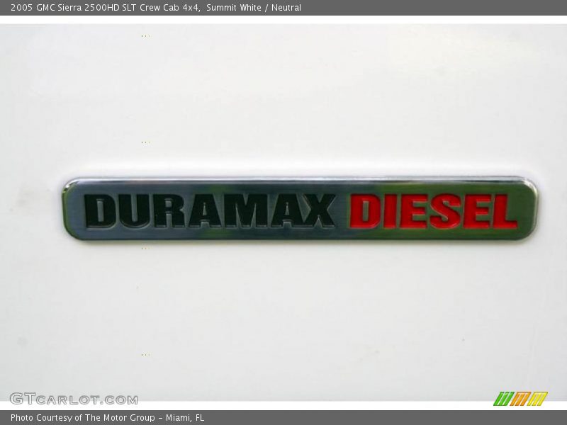 Summit White / Neutral 2005 GMC Sierra 2500HD SLT Crew Cab 4x4