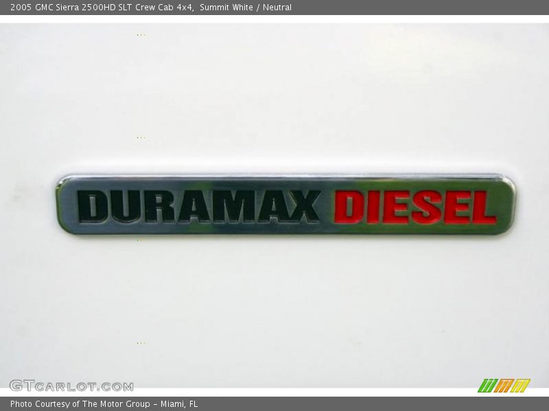 Summit White / Neutral 2005 GMC Sierra 2500HD SLT Crew Cab 4x4