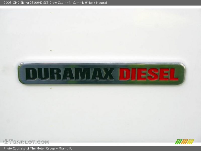 Summit White / Neutral 2005 GMC Sierra 2500HD SLT Crew Cab 4x4