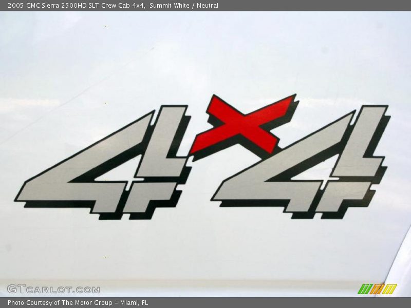 Summit White / Neutral 2005 GMC Sierra 2500HD SLT Crew Cab 4x4
