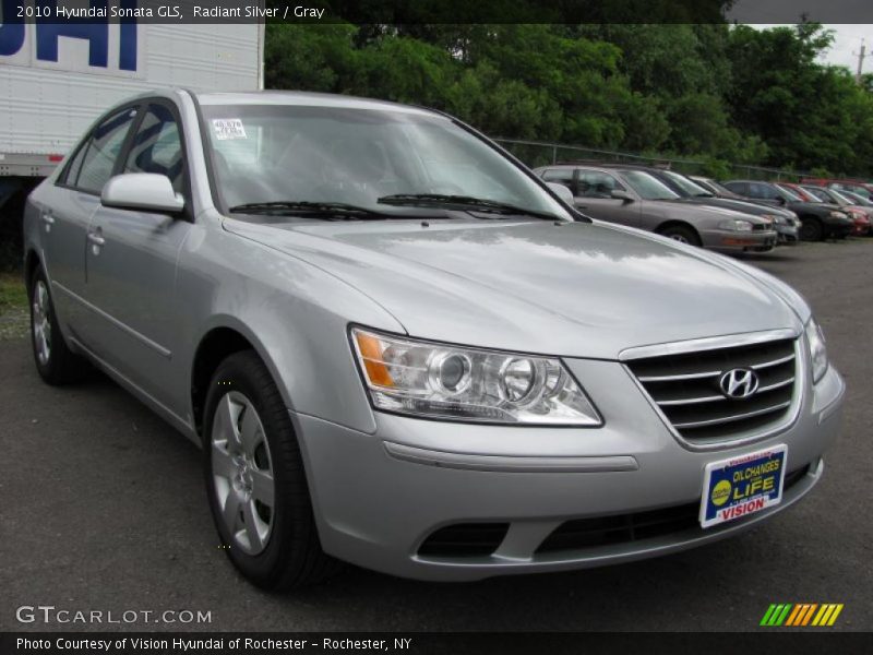 Radiant Silver / Gray 2010 Hyundai Sonata GLS