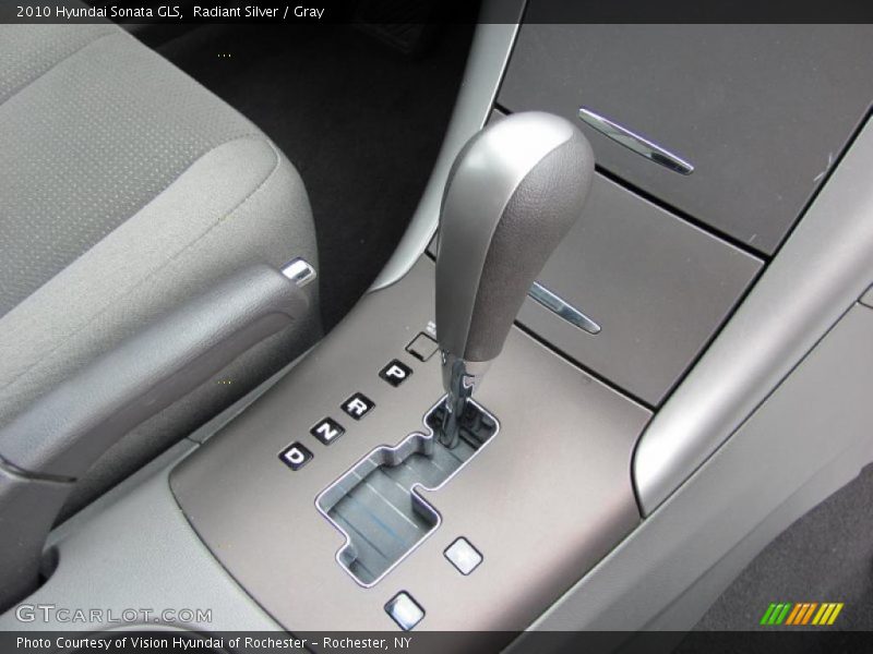 Radiant Silver / Gray 2010 Hyundai Sonata GLS