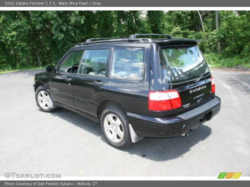 Black Mica Pearl / Gray 2002 Subaru Forester 2.5 S