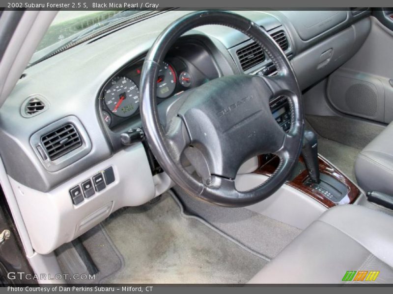 Black Mica Pearl / Gray 2002 Subaru Forester 2.5 S